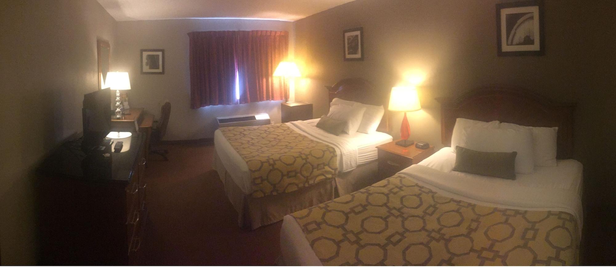 Hotel Baymont By Wyndham Piqua Esterno foto