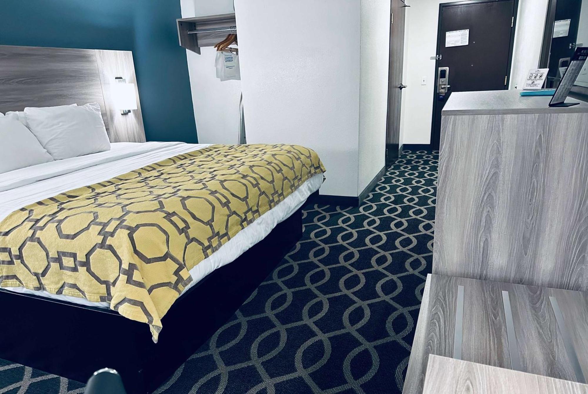 Hotel Baymont By Wyndham Piqua Esterno foto