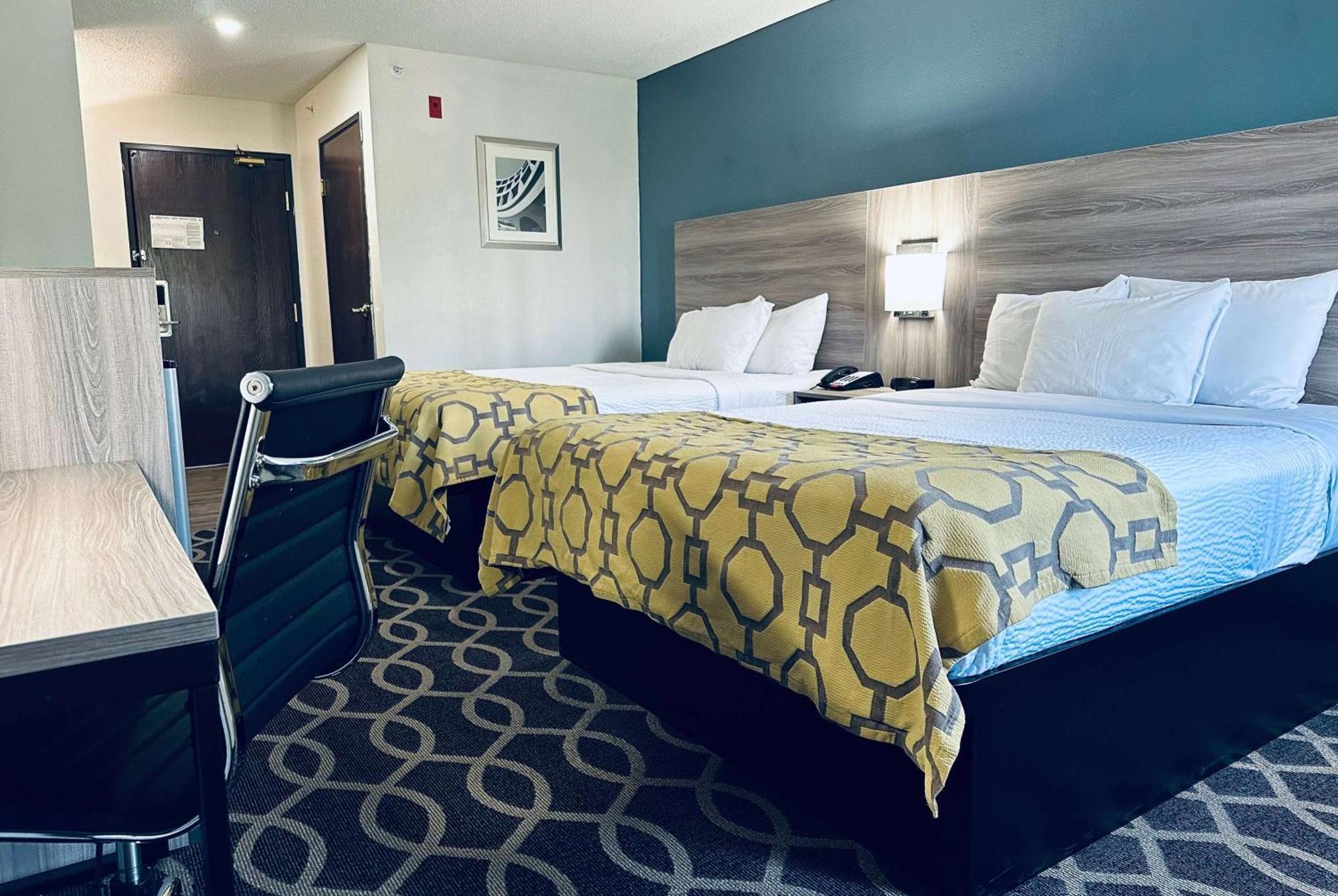 Hotel Baymont By Wyndham Piqua Esterno foto