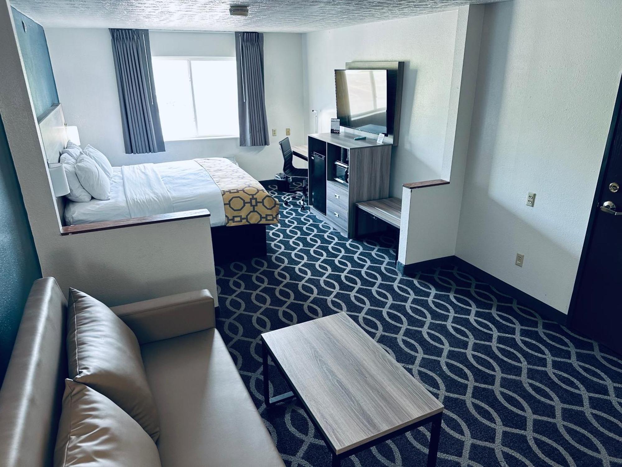 Hotel Baymont By Wyndham Piqua Esterno foto
