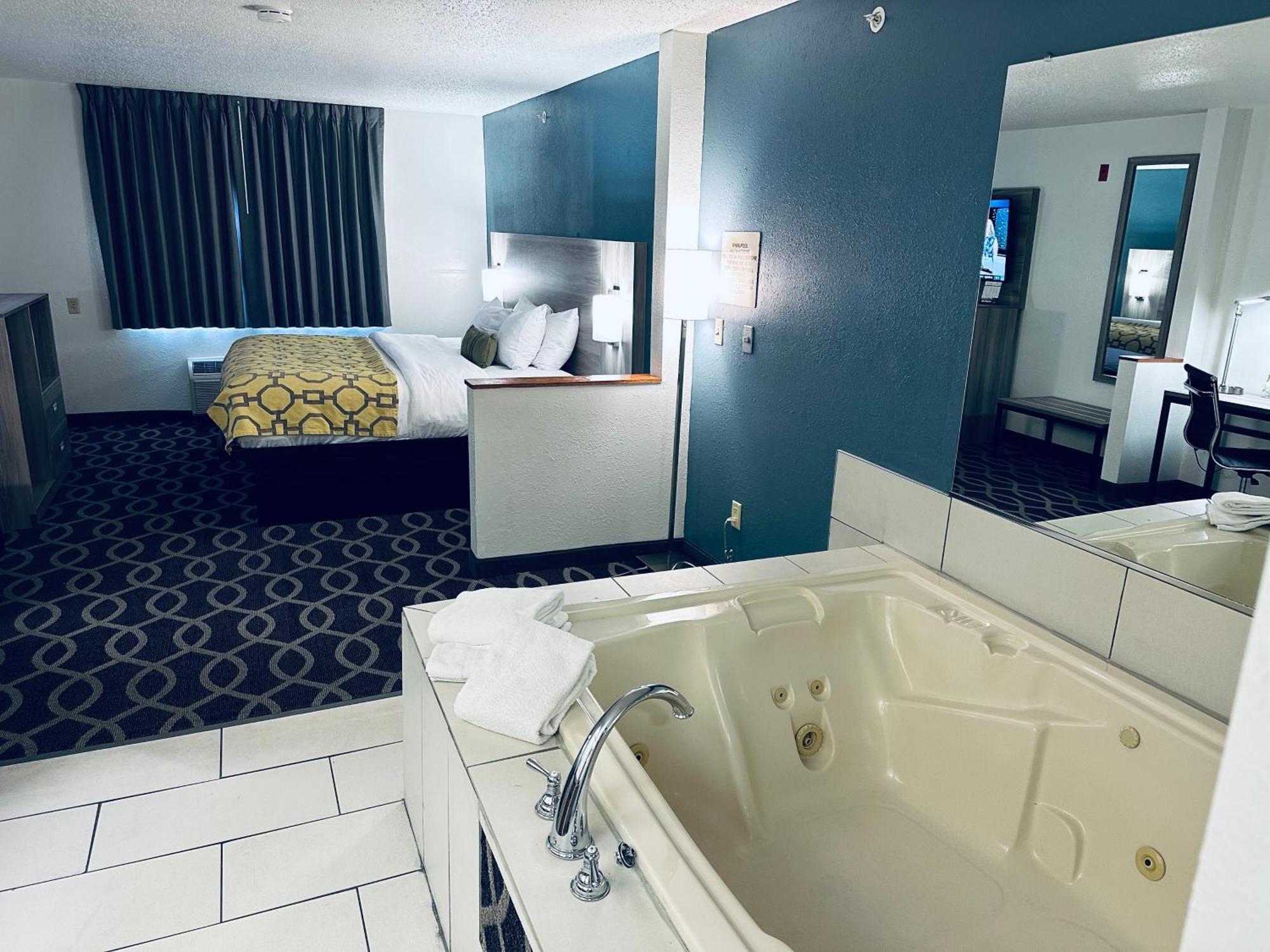 Hotel Baymont By Wyndham Piqua Esterno foto