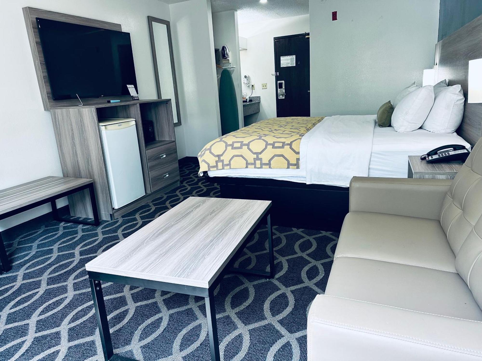Hotel Baymont By Wyndham Piqua Esterno foto