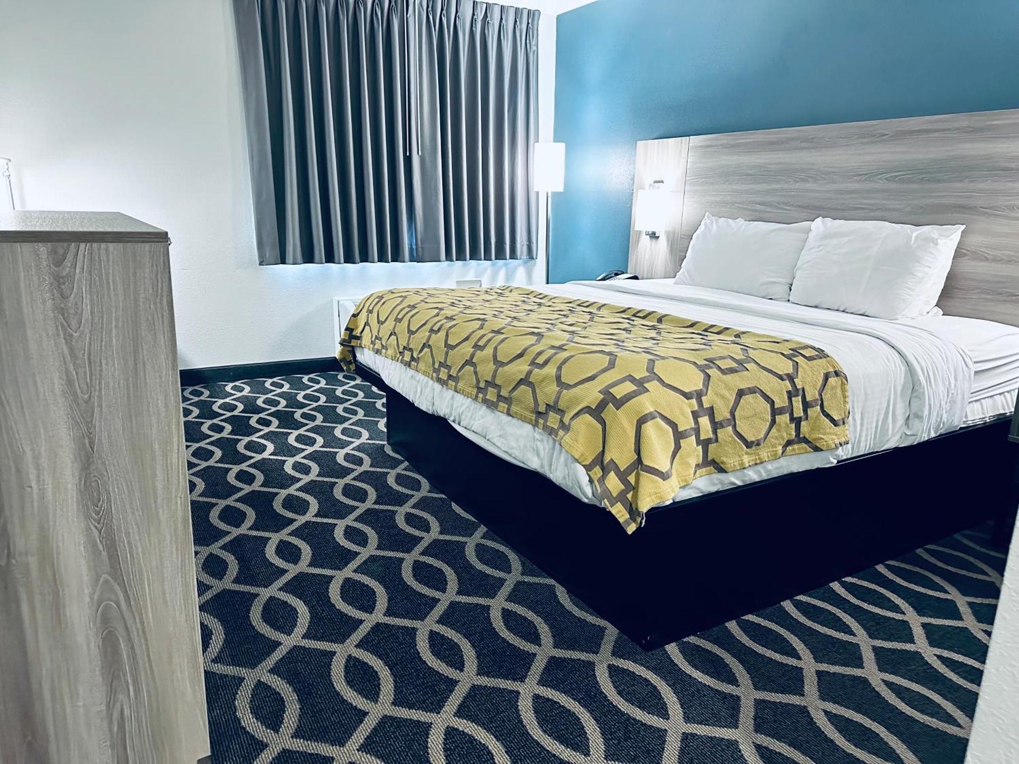 Hotel Baymont By Wyndham Piqua Esterno foto