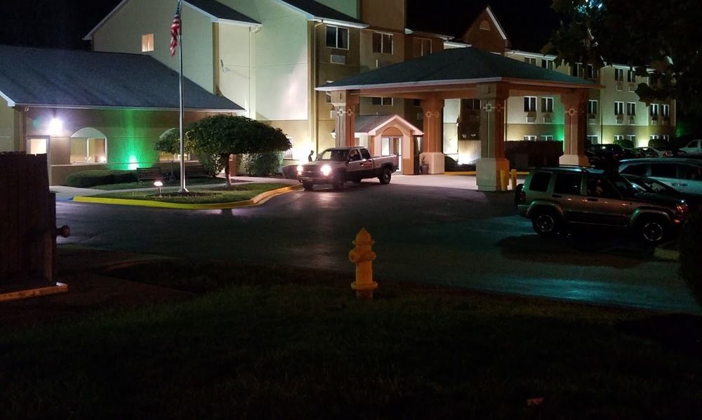 Hotel Baymont By Wyndham Piqua Esterno foto