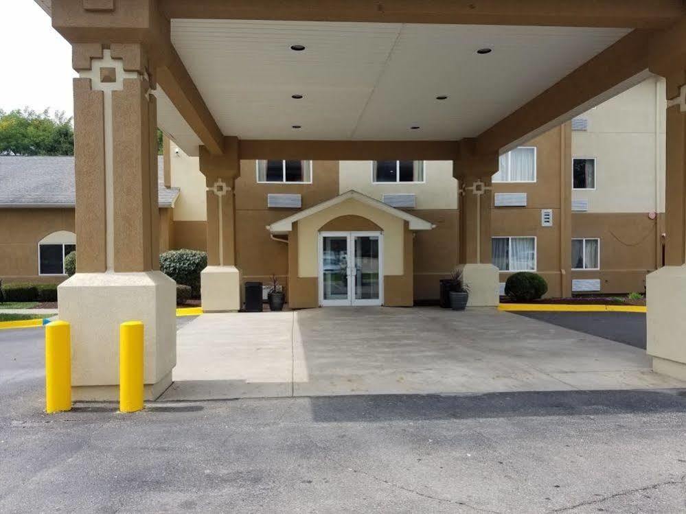 Hotel Baymont By Wyndham Piqua Esterno foto